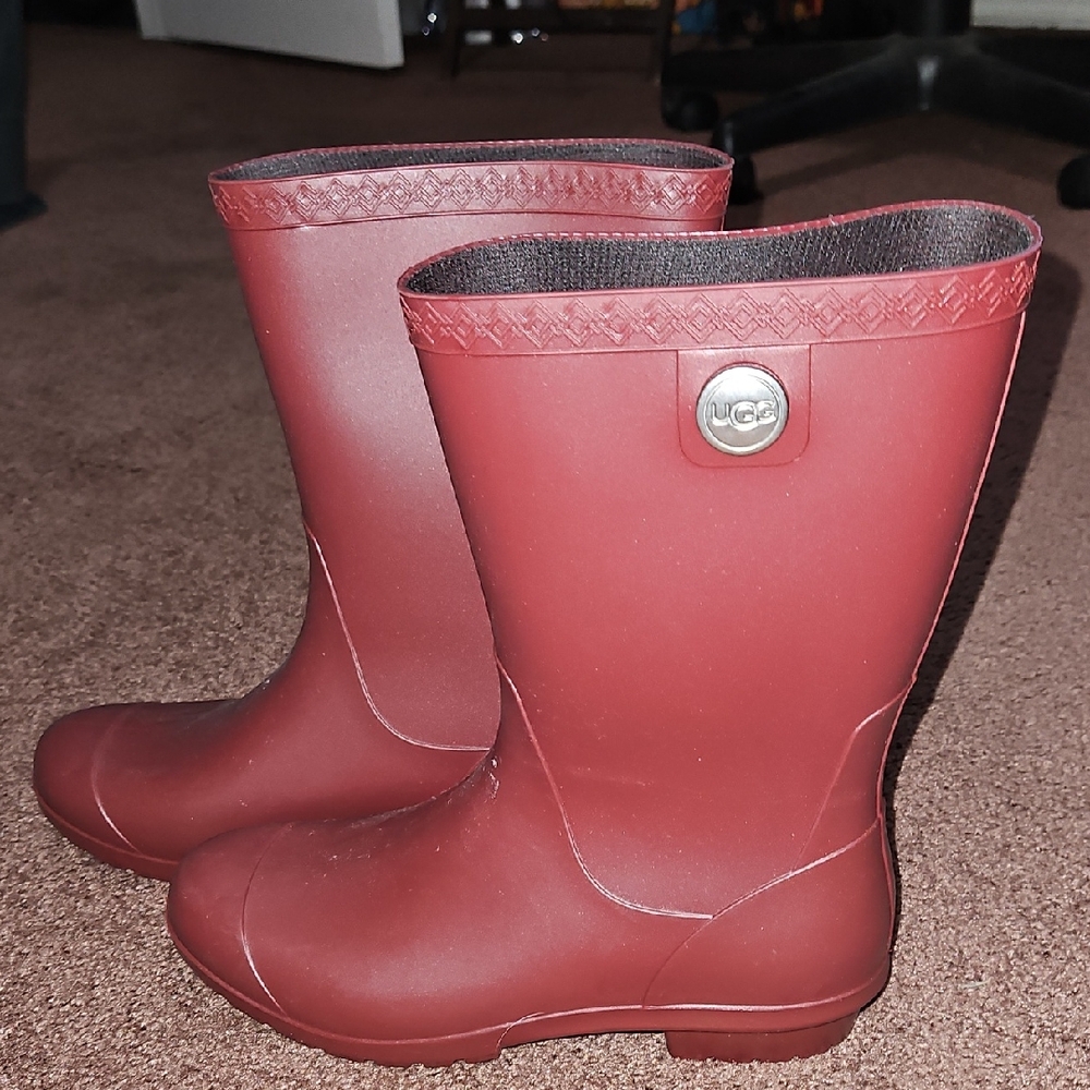 UGG Boots Sizs 7 And NWOT